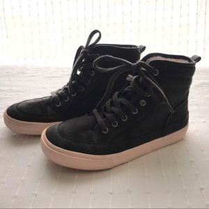 Suede black & pink boots! Old navy - size 4